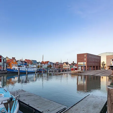Apartment Hafen-zeit Direkt Am Husumer Hafen *
